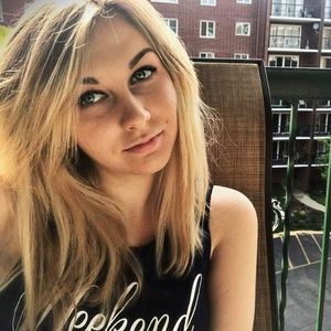 Meet your Posher, Lena